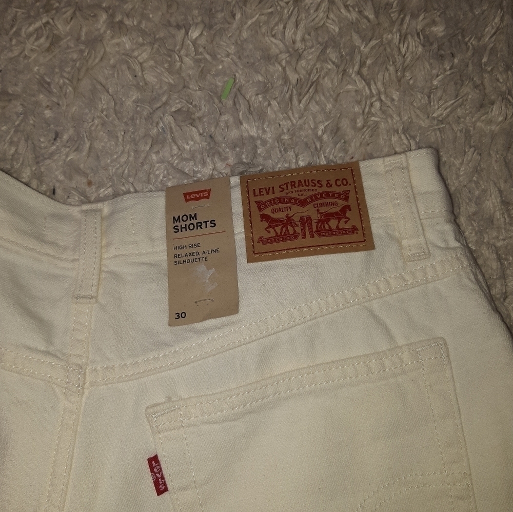 LEVI'S MOM SHORTS - Picture 4 of 6